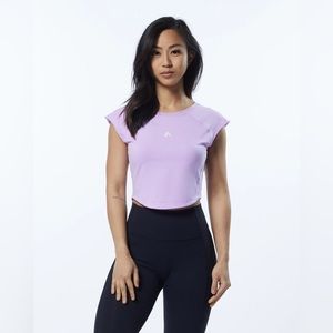 Alphalete Women’s Velocity Crop Tee in Static Lavender, size small, NWT